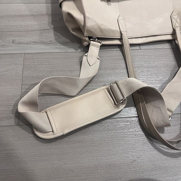 BEIS The Work Tote Beige Bag Travel Lg With Strap/ Interior iPad Snap On Pouch - Picture 12 of 16